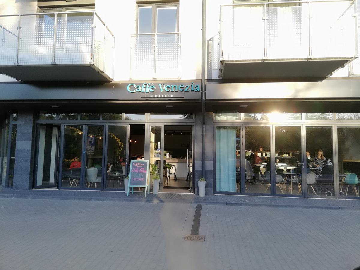 Karmazynowy Apartament Nad Morzem Apartment Kolobrzeg Luaran gambar